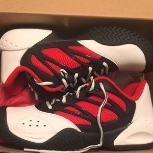 Wilson Tennis Shoes NEW